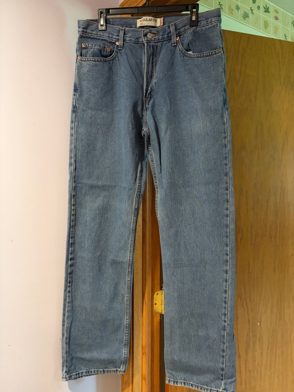 Levi's Straight Leg Men's Jeans in Medium Blue Denim